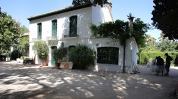 La casa granadina de Lorca donde los Javis rodaron 'La bola negra': en pleno centro de la ciudad y rodeada de naturaleza