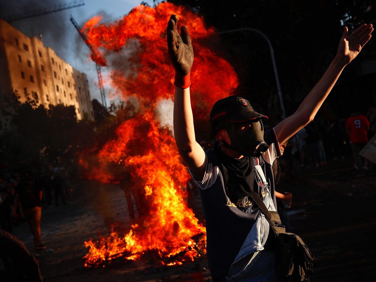 Foto: Décimo tercer día de protestas en Chile (EFE)