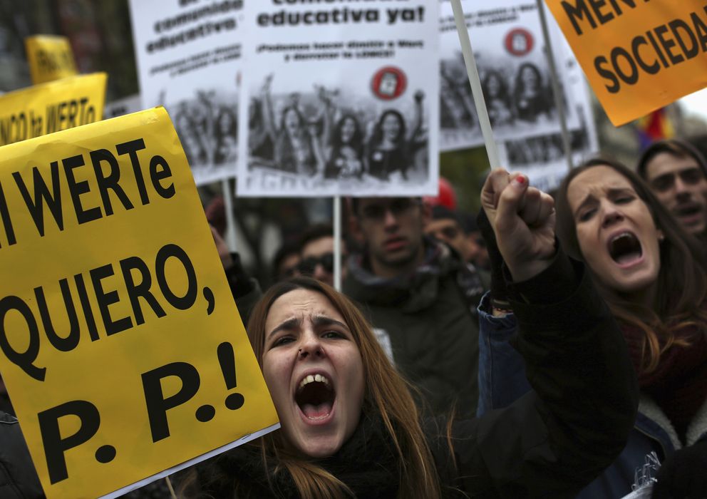 Foto: Una manifestación contra las políticas de José Ignacio Wert en Madrid. (Efe)