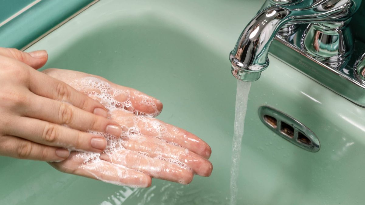 Las recetas de desinfectante de manos casero que arrasan en Instagram y YouTube
