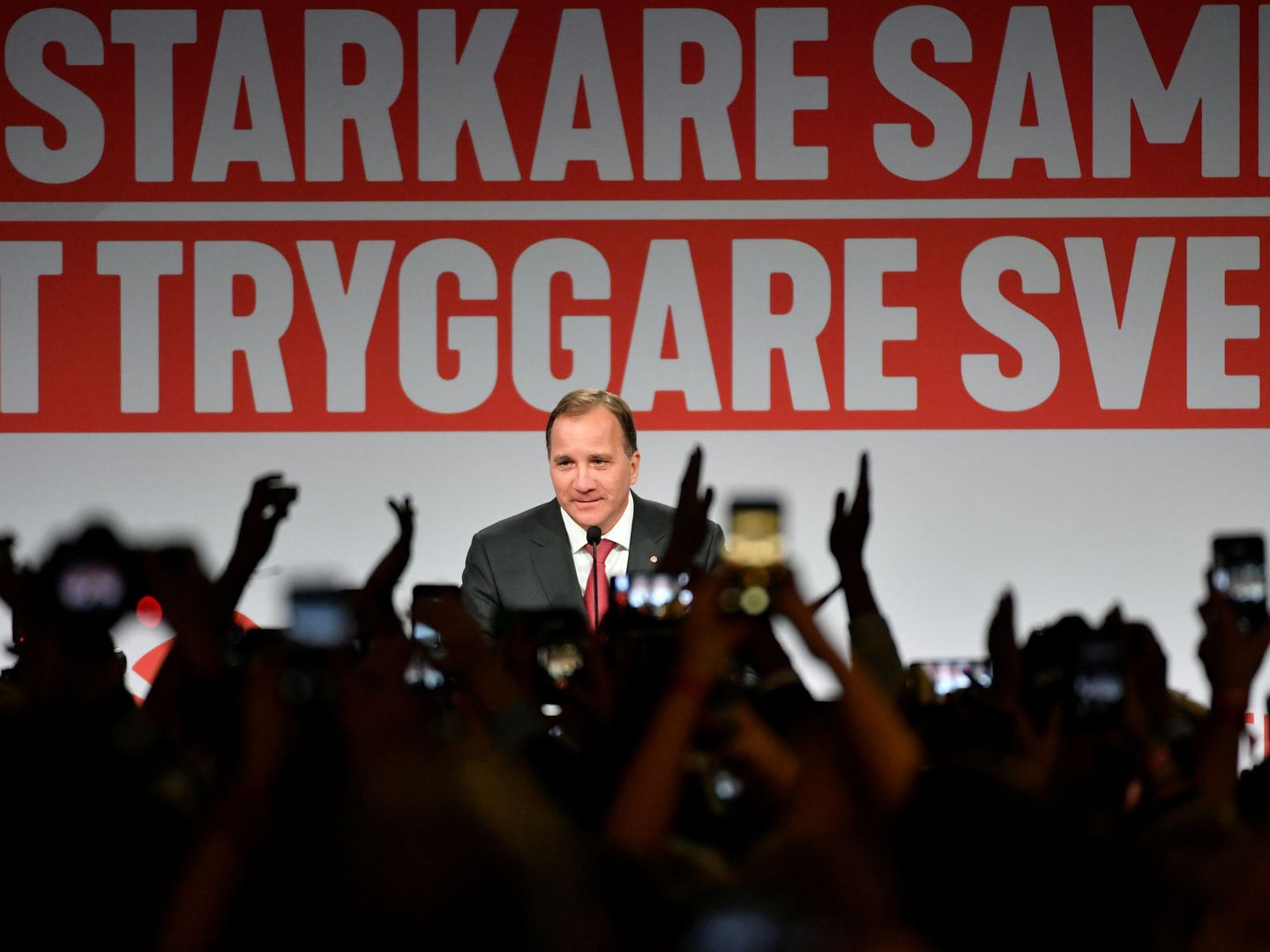 El primer ministro y líder del partido socialdemócrata Stefan Lofven habla en la galería de arte Fargfabriken, en Estocolmo. (Reuters)