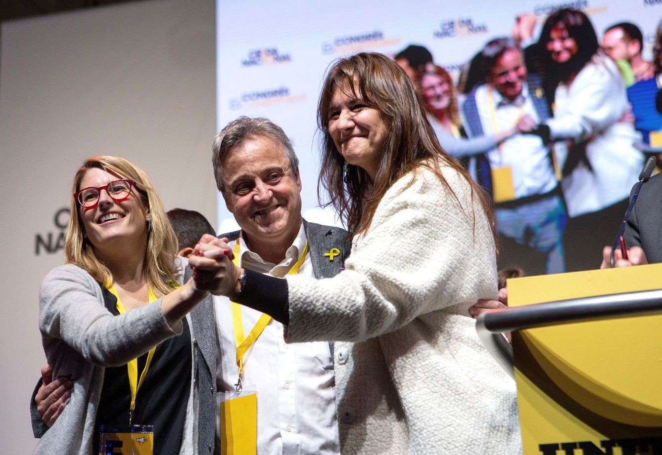 El proclamado secretario general Antoni Morral y las 'conselleres' Elsa Artadi y Laura Borràs. (EFE)