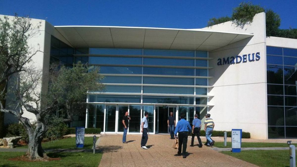Amadeus compra la firma de 'software' para hoteles TravelClick por 1.300 M