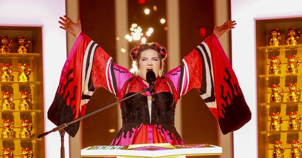 Foto: Netta, representante de Israel, interpreta 'Toy'. (Eurovision.tv)