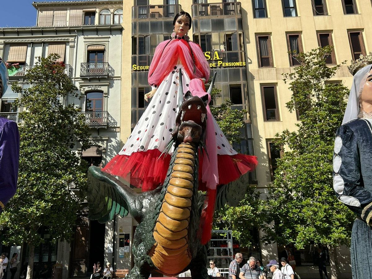 Foto: La procesión de la Tarasca en Granada. (Ayuntamiento de Granada)