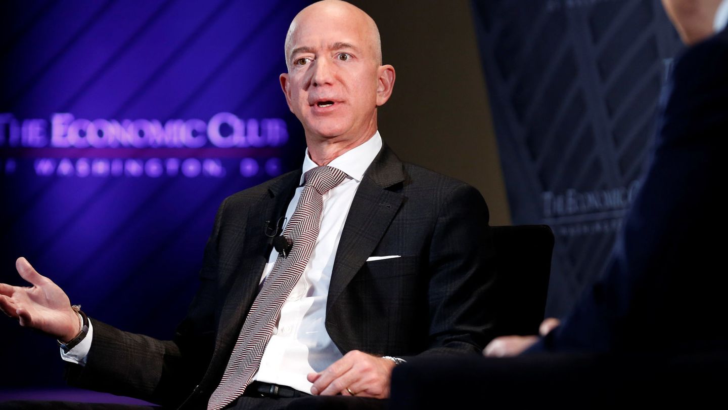 Jeff Bezos, durante una entrevista. (Reuters)