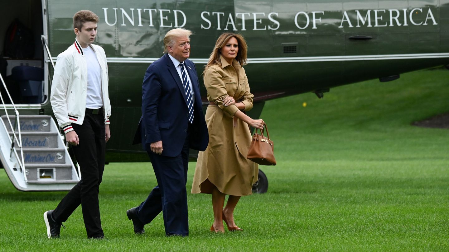 Donald Trump, Melania Trump y Barron. (Reuters)