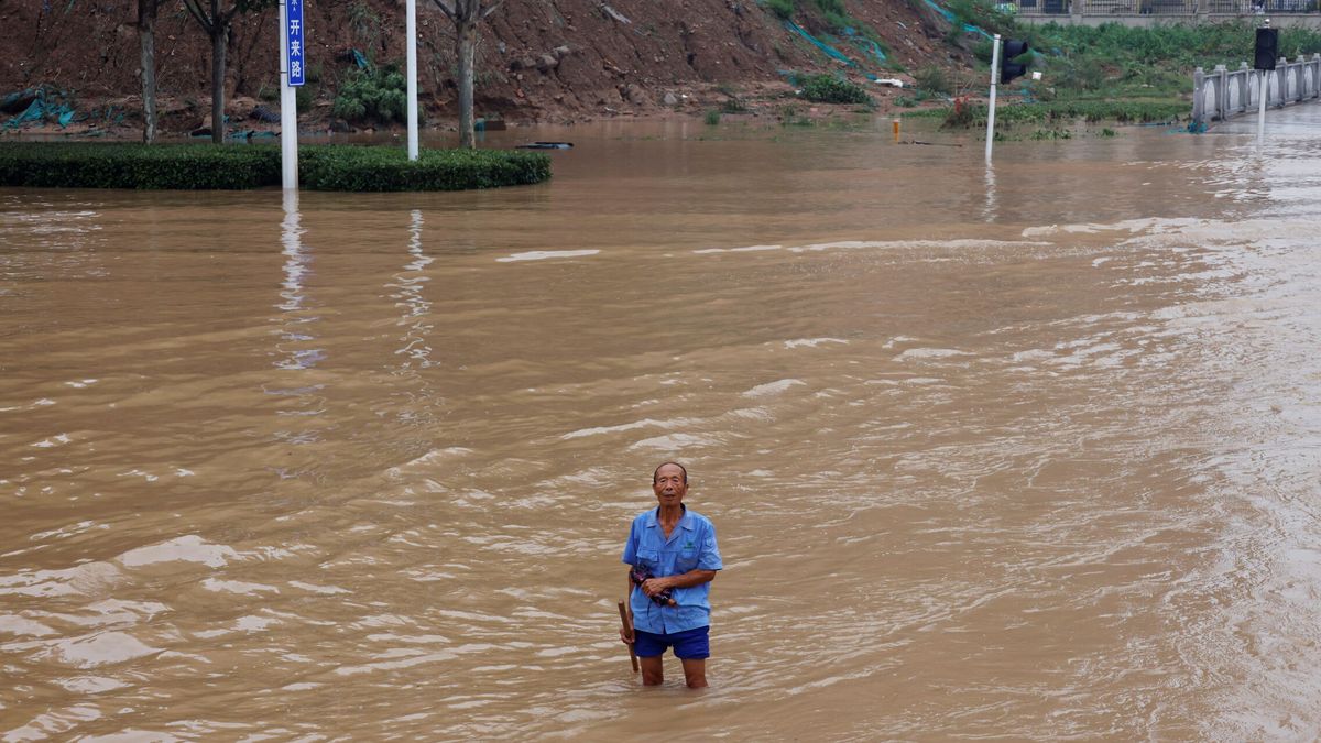 El desbordamiento de otro río en China fuerza la evacuación de miles de personas