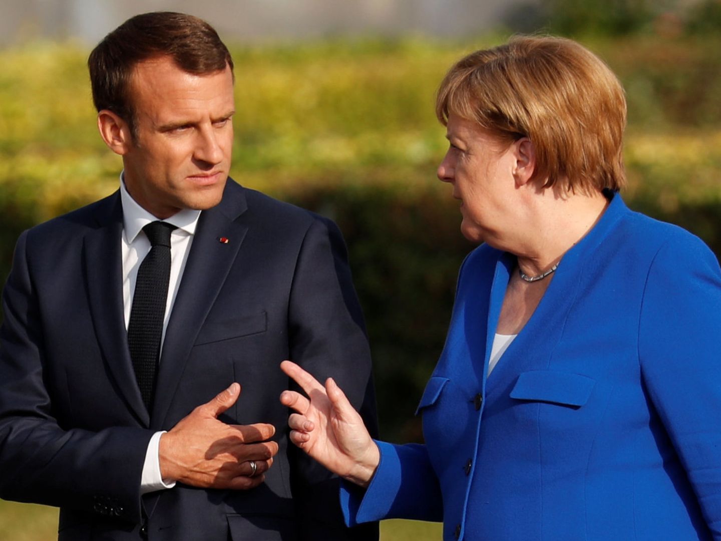 Macron y Merkel hablan entre ellos. (Reuters)