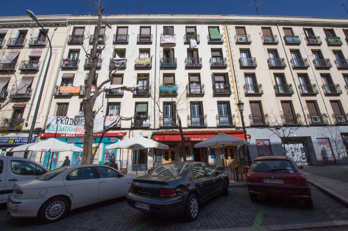 Imagen exterior del edificio Argumosa 11, en el barrio de Lavapiés de Madrid. (D.B.)