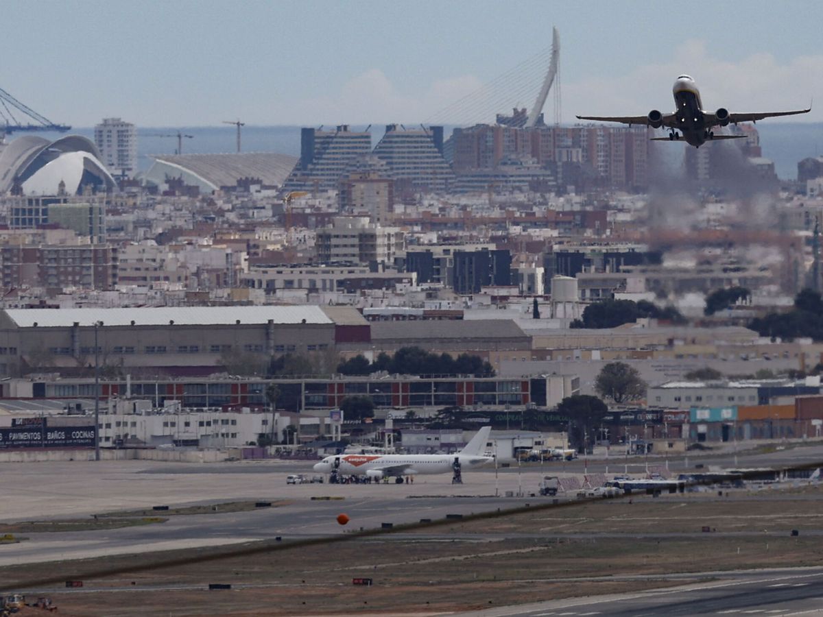Foto: El aeropuerto de Manises, en Valencia. (EFE/Kai Forsterling)