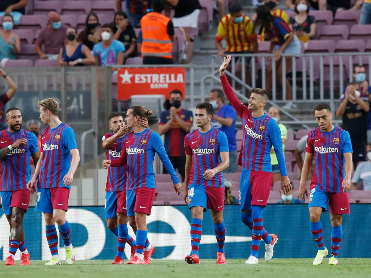 Foto: El Barça celebra su primera victoria tras la salida de Messi. (Reuters)