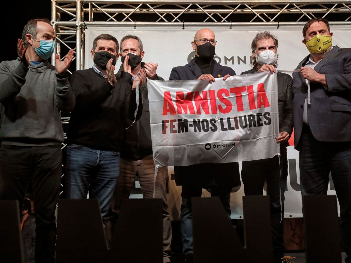 Foto: Seis de los presos del 'procés': Jordi Turull, Jordi Sànchez, Joaquim Forn, Raül Romeva, Jordi Cuixart y Oriol Junqueras. (EFE)