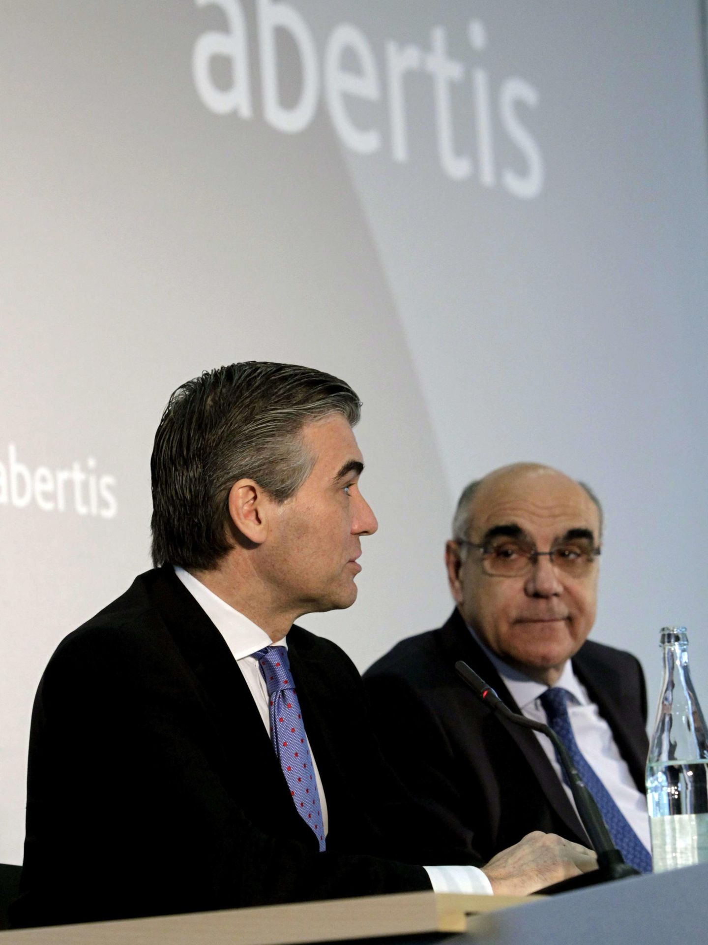 El presidente de Abertis, Salvador Alemany (d), y el consejero delegado, Francisco Reynés (i). (EFE)
