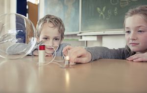 Los niños son como científicos, pero la escuela aniquila su espíritu
