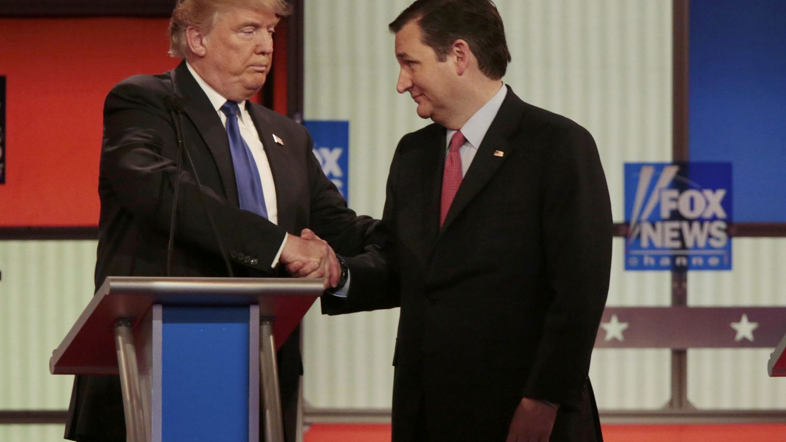 Foto: Los candidatos republicanos Donald Trump y Ted Cruz en un debate. (Reuters)