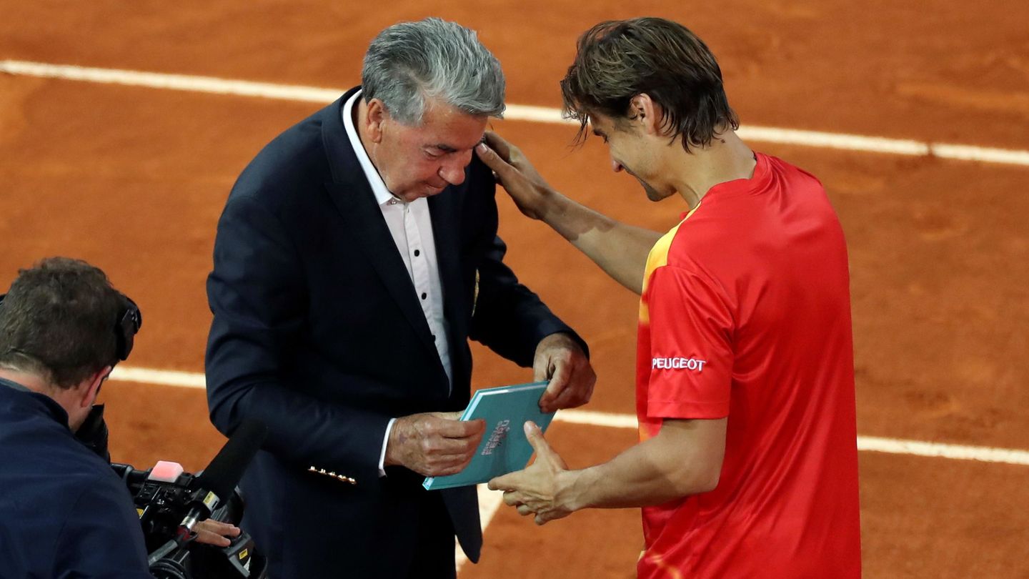 Manolo Santana, padre del tenis español. (Reuters/Pedro Nieto)