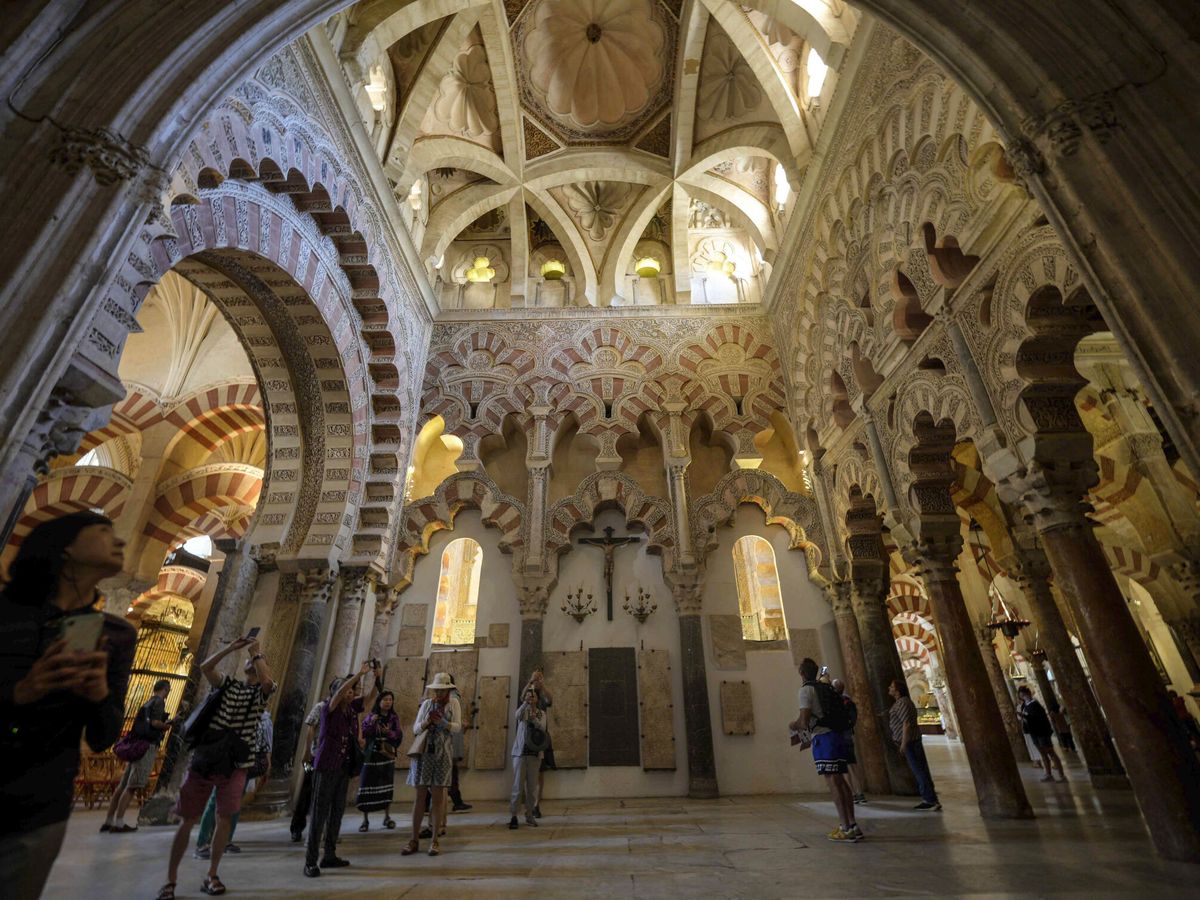 Foto: Vista de la Mezquita-Catedral de Córdoba, Patrimonio de la Humanidad. (EFE/Rafa Alcaide)