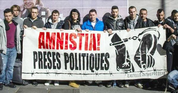 Foto:  Los miembros de 'La Insurgencia' piden la amnistía de los presos políticos.