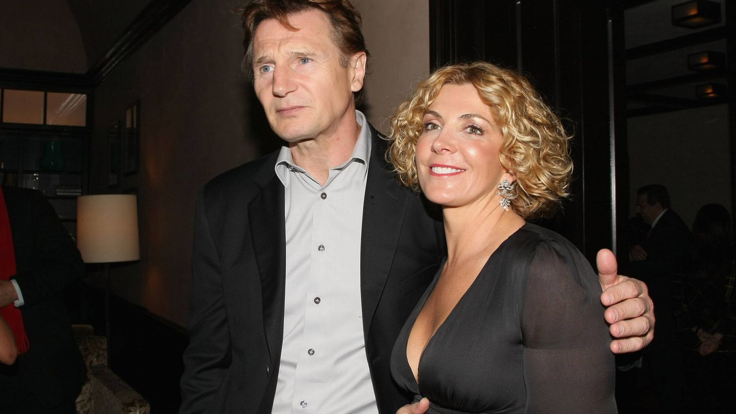 Liam Neeson, junto a la fallecida Natasha Richardson. (Getty/ Andrew H. Walker)