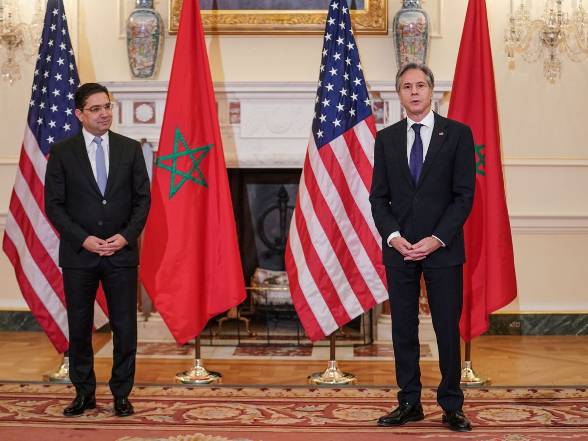 Foto: Encuentro entre el ministro de Exteriores marroquí, Nasser Bourita, y el secretario de Estado de EEUU, Antony Blinken. (Reuters/Sarah Silbiger)