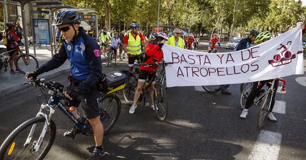 Foto: El Congreso aprobó este jueves el endurecimiento del Código Penal en caso de atropello a ciclistas. (EFE)