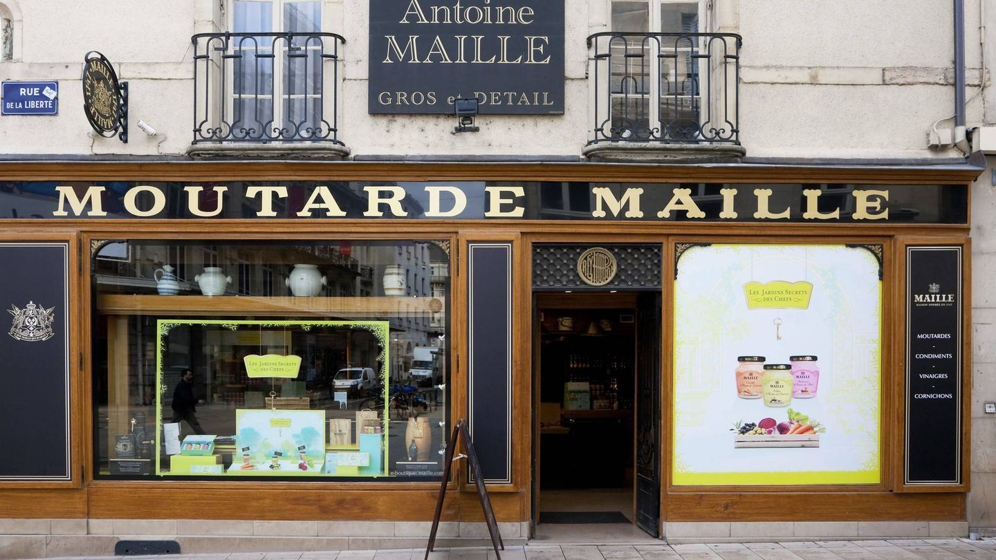 Fachada de la famosa tienda de mostaza 'Moutarde Maille' en Dijon. (iStock)