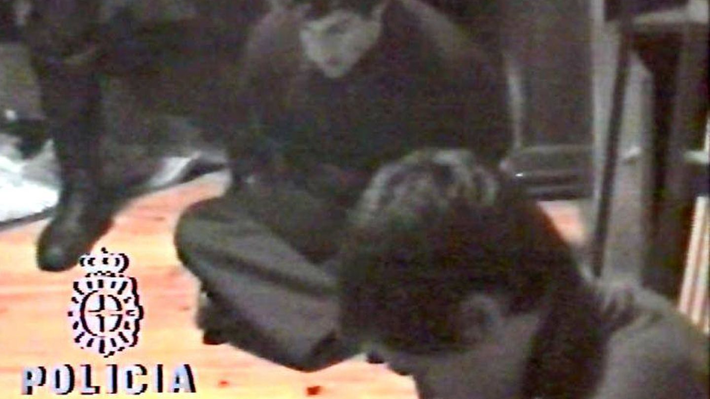 Imágenes facilitadas por la Polícia de la detención de los tres presuntos miembros de ETA Iker Olabarrieta Colorado, Igor González Sola, alias 'El Enfermo' y Carmelo Laucirica Orive. (DGP)