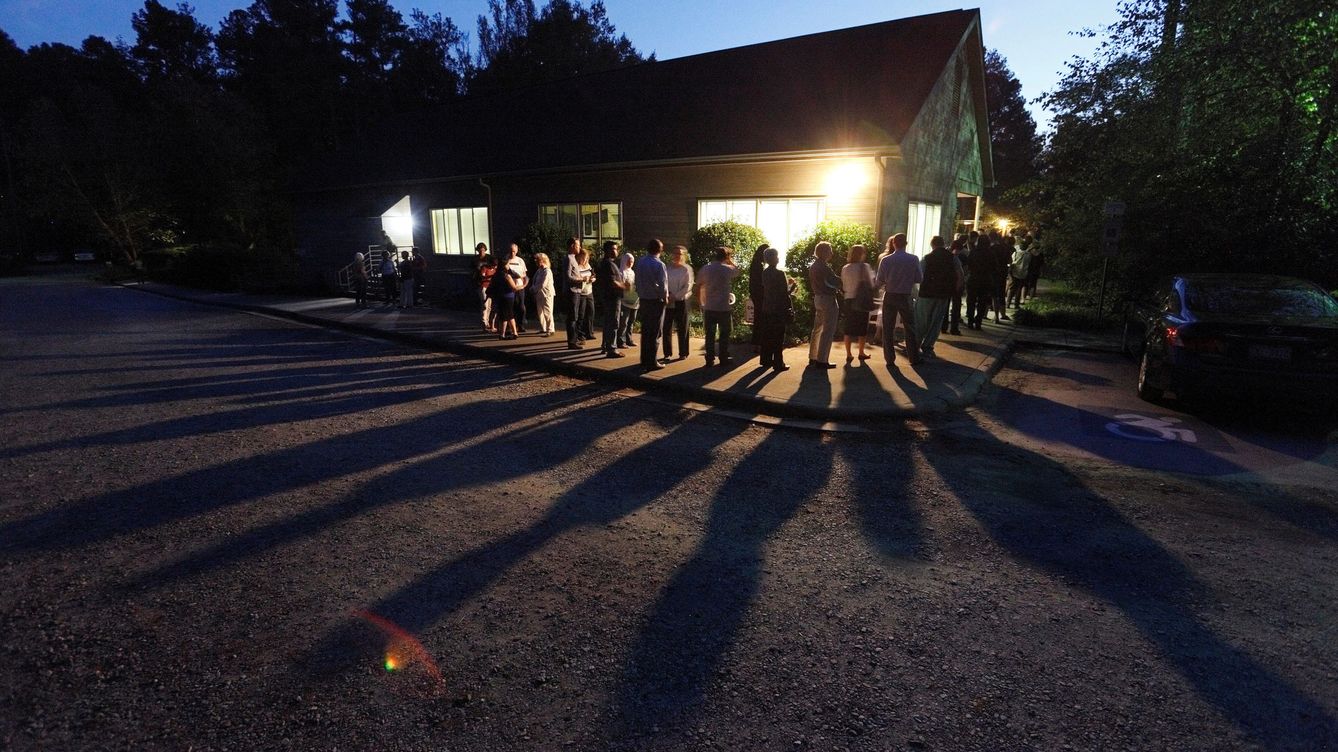 Foto: Votantes en un centro de 'voto anticipado' en Durham, Carolina del Norte, el 20 de octubre de 2016 (Reuters)