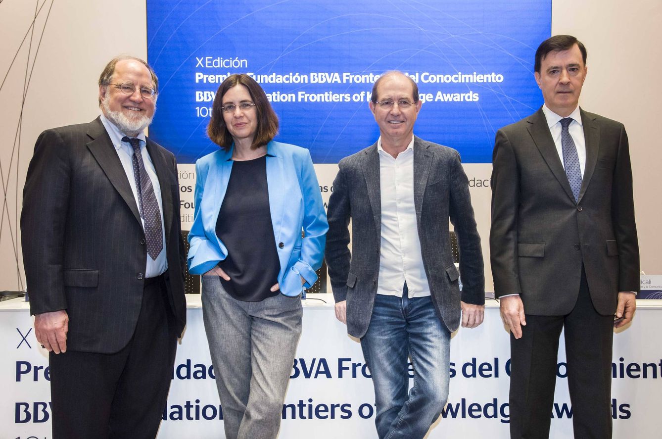 Rivest junto a Shafi Goldwasser y Silvio Micali, también galardonados con el premio en la categoría de Tecnologías de la Información y la Comunicación (FBBVA)