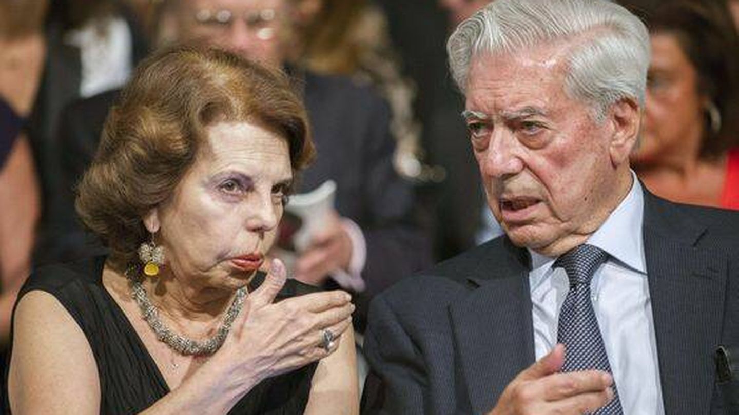  Patricia y Mario Vargas Llosa, juntos en un acto cultural. (EFE)