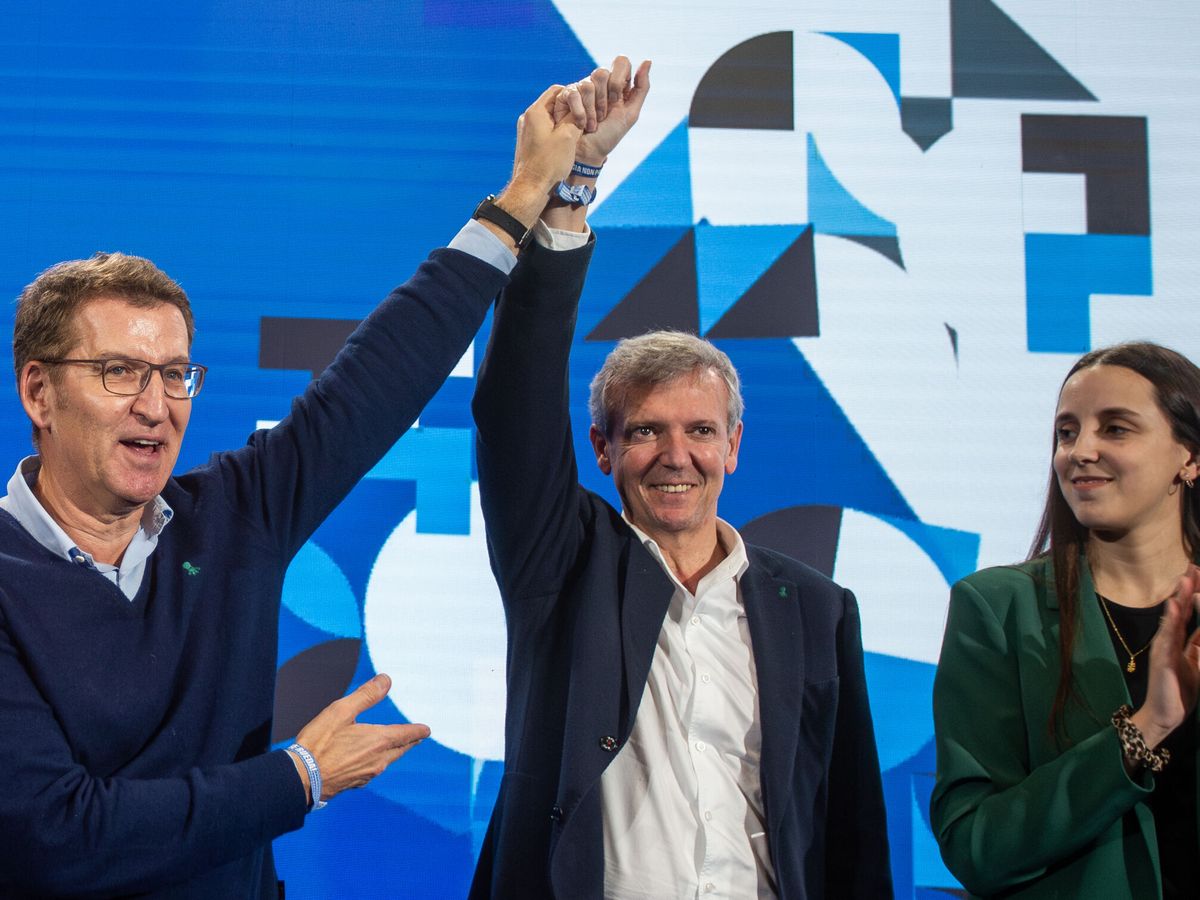 Foto: El presidente nacional del PP, Alberto Núñez Feijóo, y el presidente de la Xunta de Galicia y candidato del PP a la reelección, Alfonso Rueda. (Europa Press)