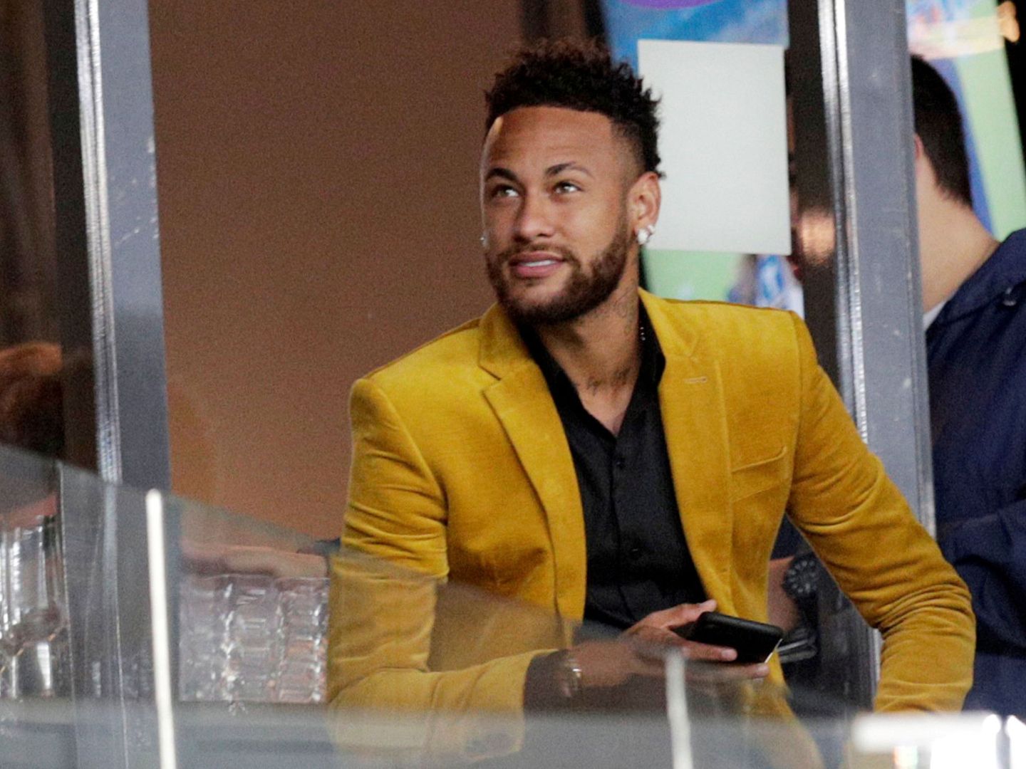 Neymar, de espectador, durante la Copa de América. (EFE)