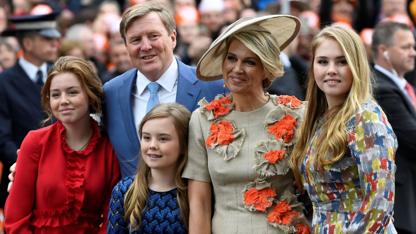 La familia real, durante una de las celebraciones del Día del Rey. (Reuters)