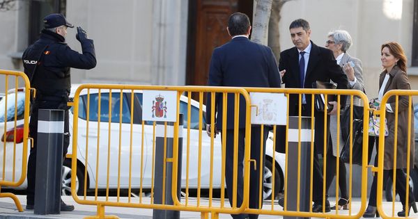 Foto: Josep Lluis Trapero, a su llegada al Tribunal Supremo. (EFE)