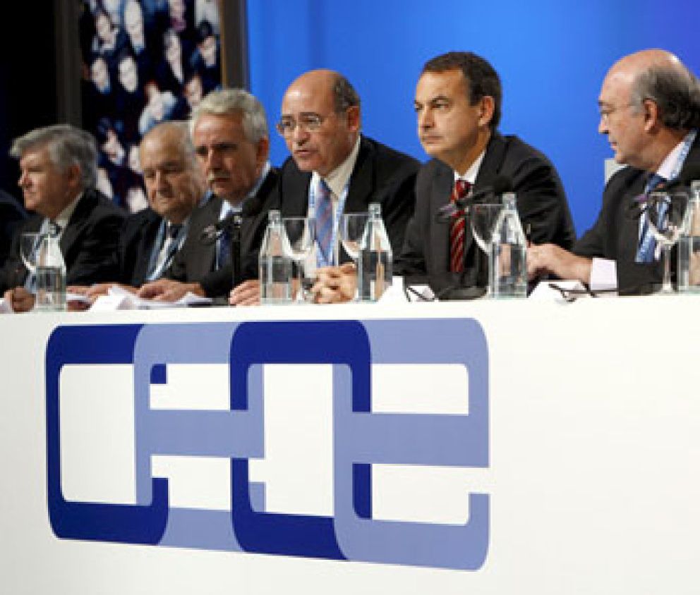Foto: CEOE teme que la Ley de Economía Sostenible de Zapatero sea mera cosmética