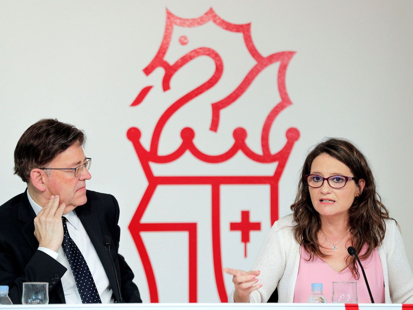 Ximo Puig y la vicepresidenta del Consell, Mónica Oltra. (EFE)