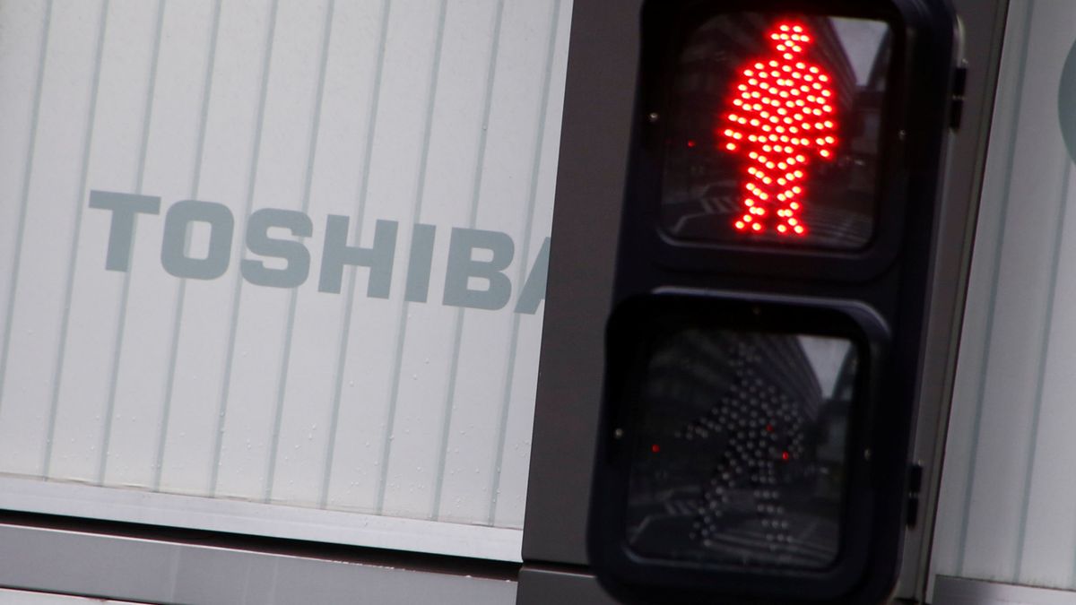 Toshiba capea el temporal a final de año y consigue rebotar más de un 9%