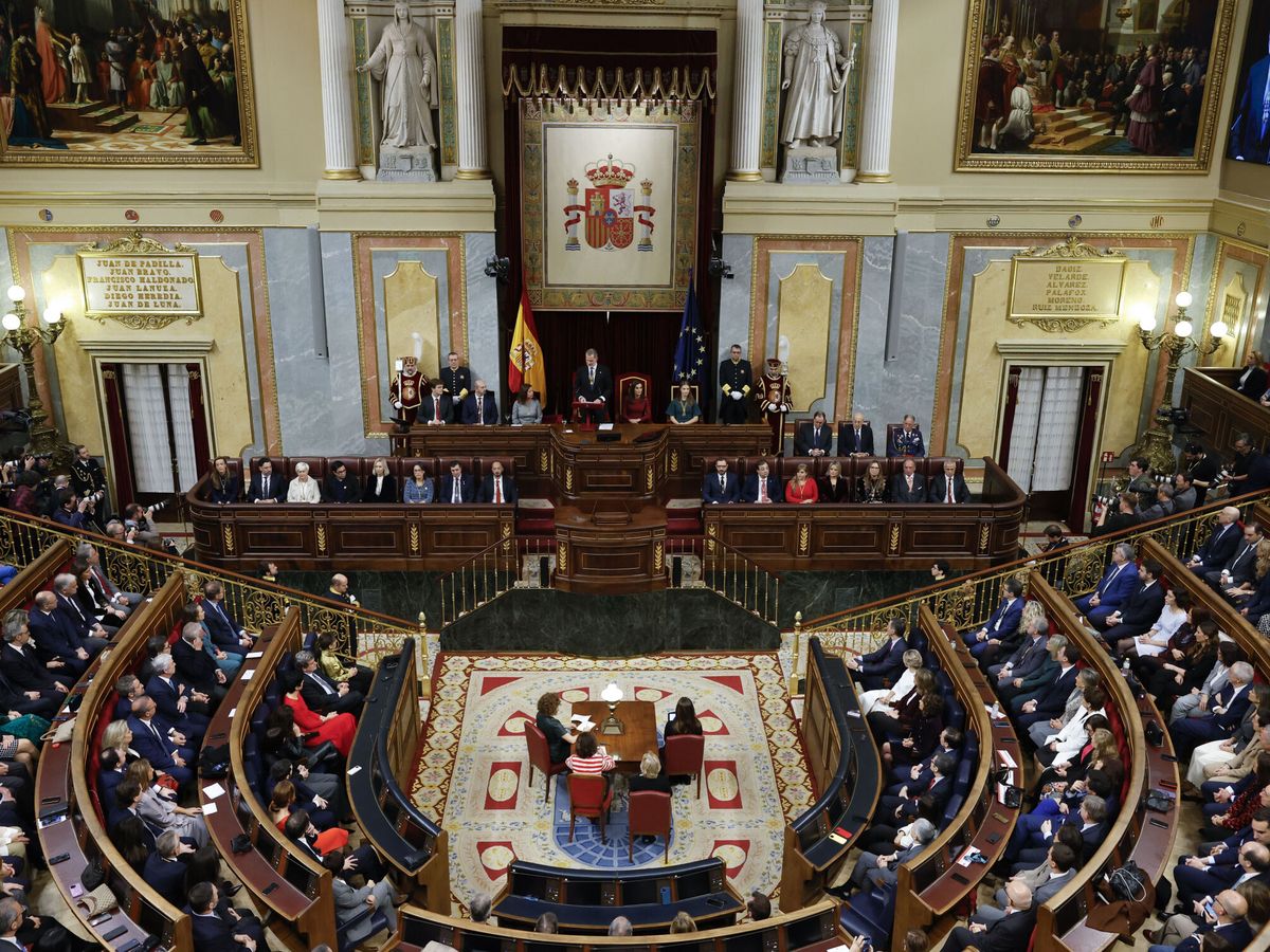 Foto: El Congreso en la apertura de la XV legislatura. (EFE/J.J Guillén)