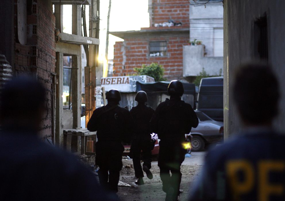 Foto: La policía de Buenos Aires durante un control antidrogas. (Reuters)