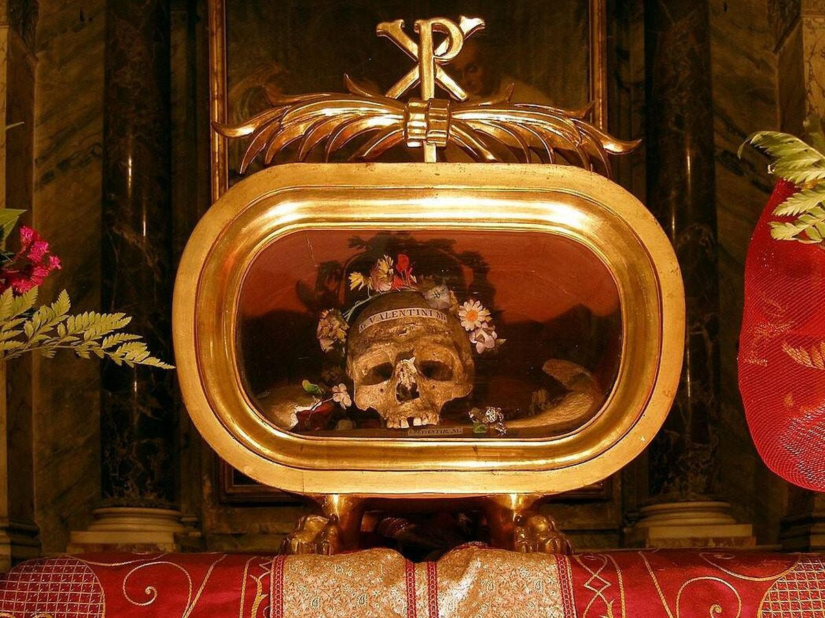 Foto: Reliquias de San Valentín en la Iglesia de Santa Maria in Cosmedin (Roma). Fuente: Wikipedia