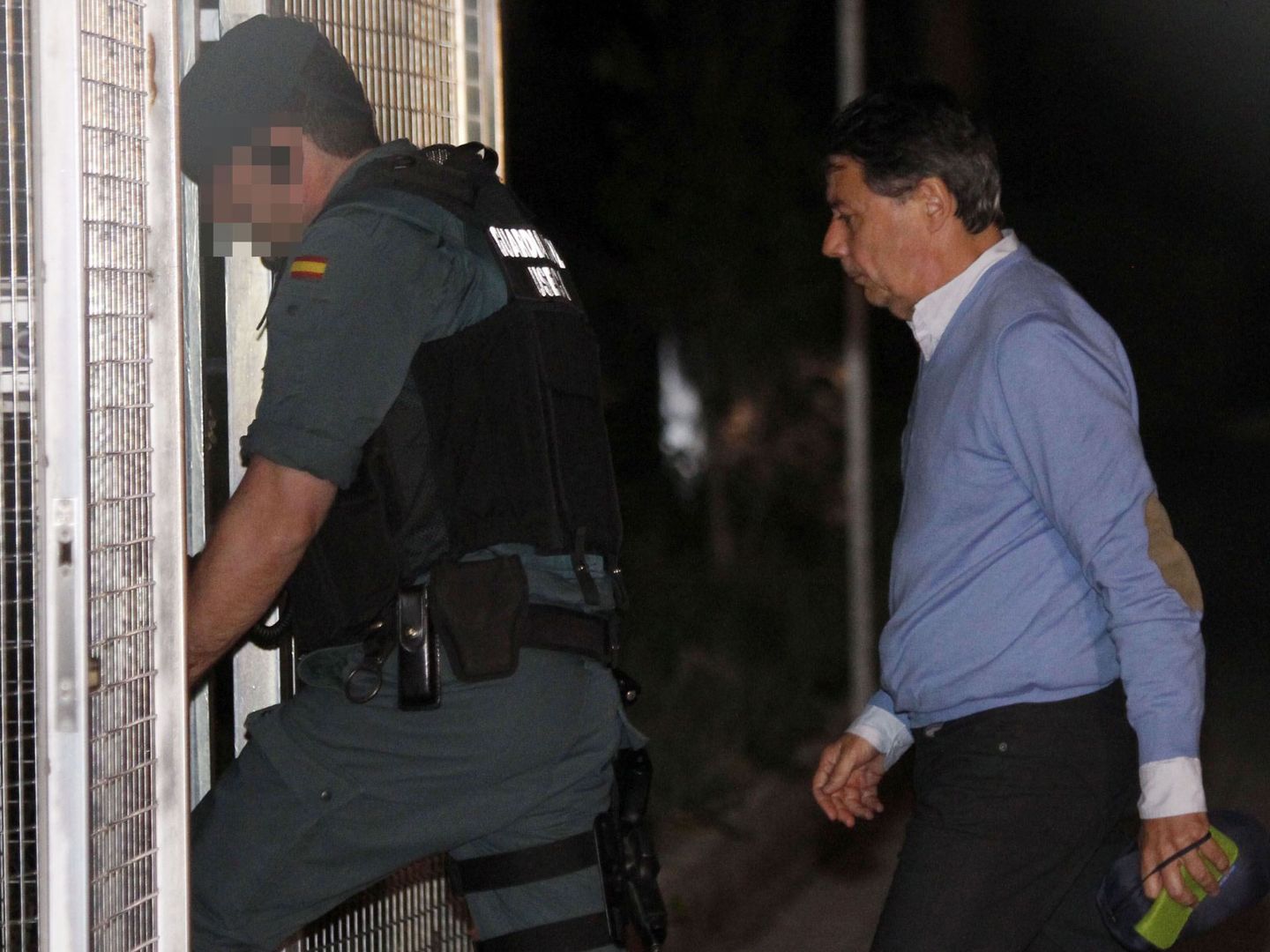 Ignacio González, tras ser detenido por la Guardia Civil el pasado 21 de abril. (EFE)