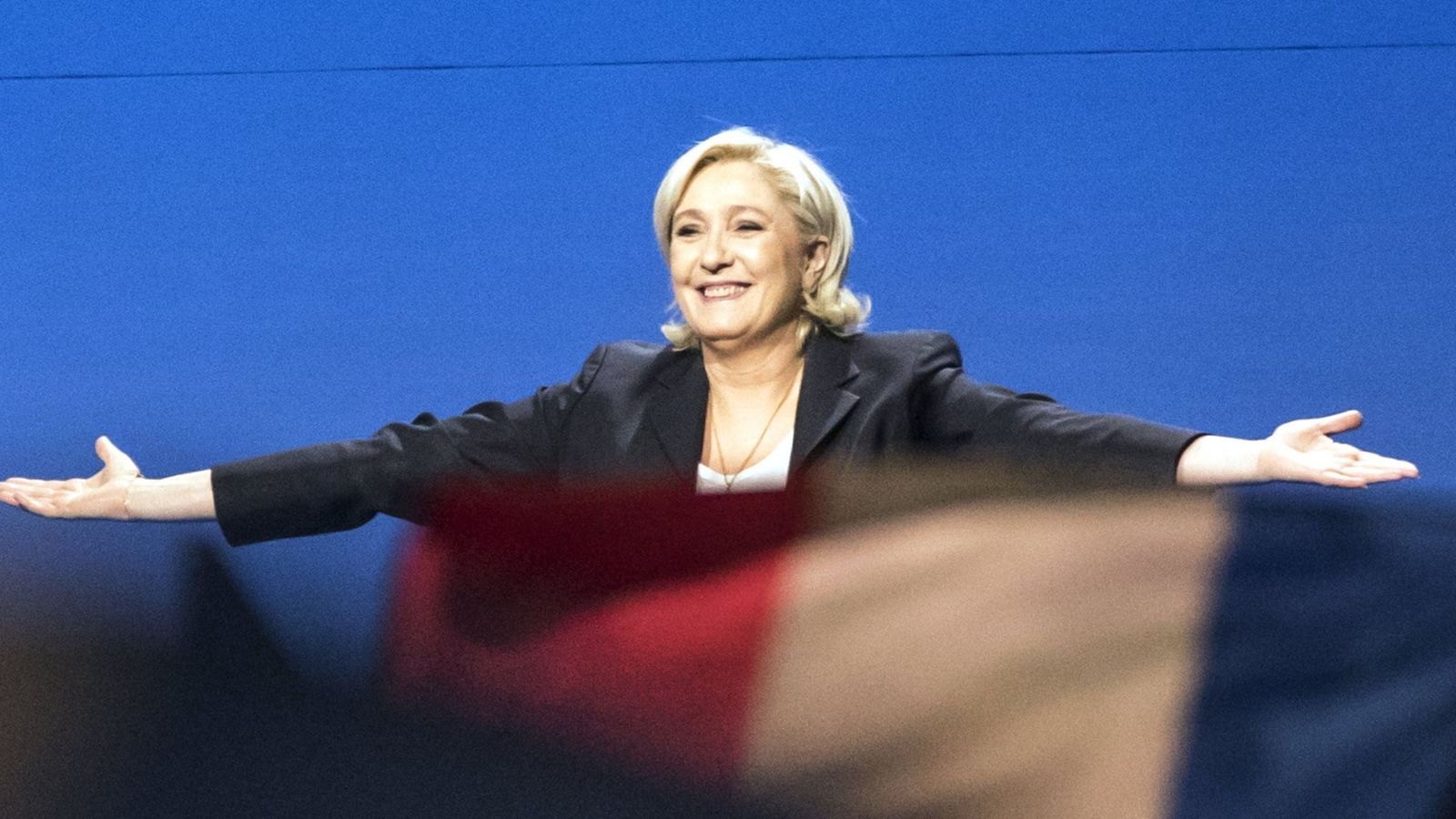Foto: La líder del Frente Nacional (FN), Marine Le Pen, ofrece un discurso durante un mitin en Villepinte en el norte de París (Francia).