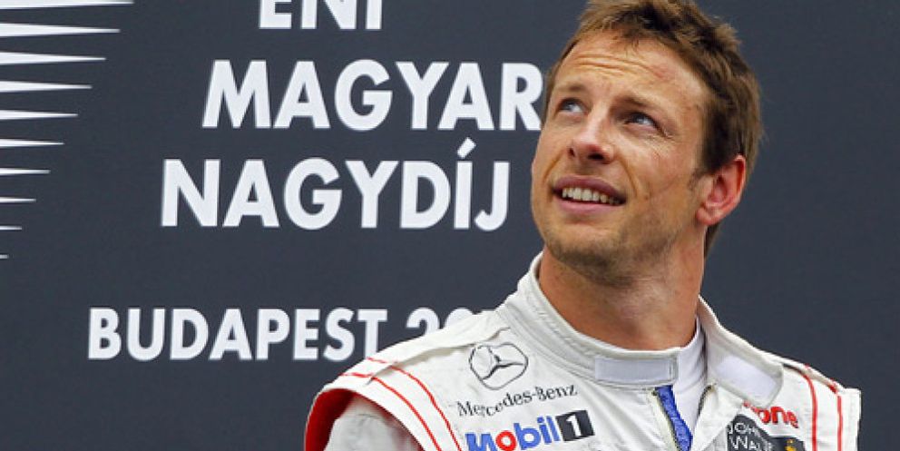 Foto: Button gana el GP de Hungría por delante de Vettel y Alonso