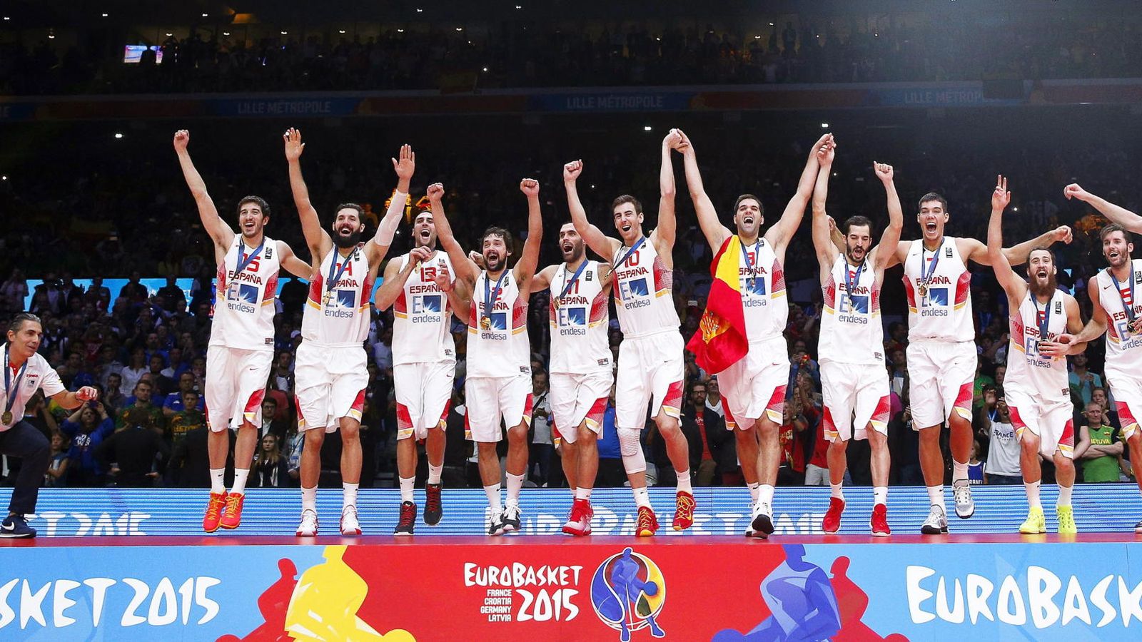 Foto: España ganó el Eurobasket disputado en Francia en 2015 (EFE)