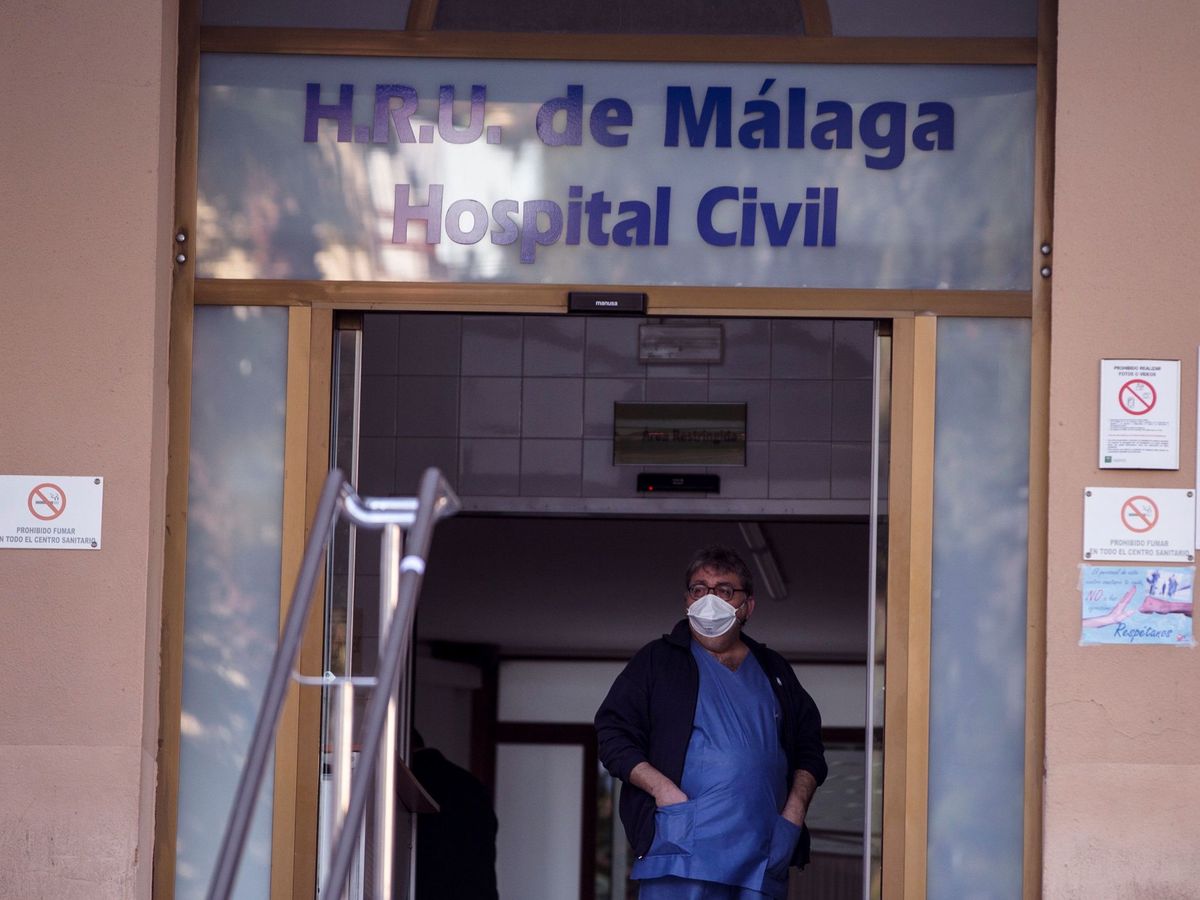 Foto: Dos pacientes están aislados en el Hospital Civil de Málaga. (Efe)