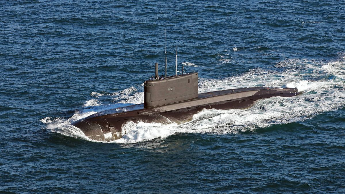Vuelve la guerra fría bajo el océano: el submarino ruso que hará temblar al mundo 