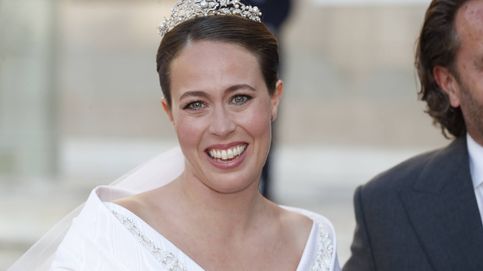 Velo kilométrico, bordados y una histórica tiara: el look de novia de Nina Flohr