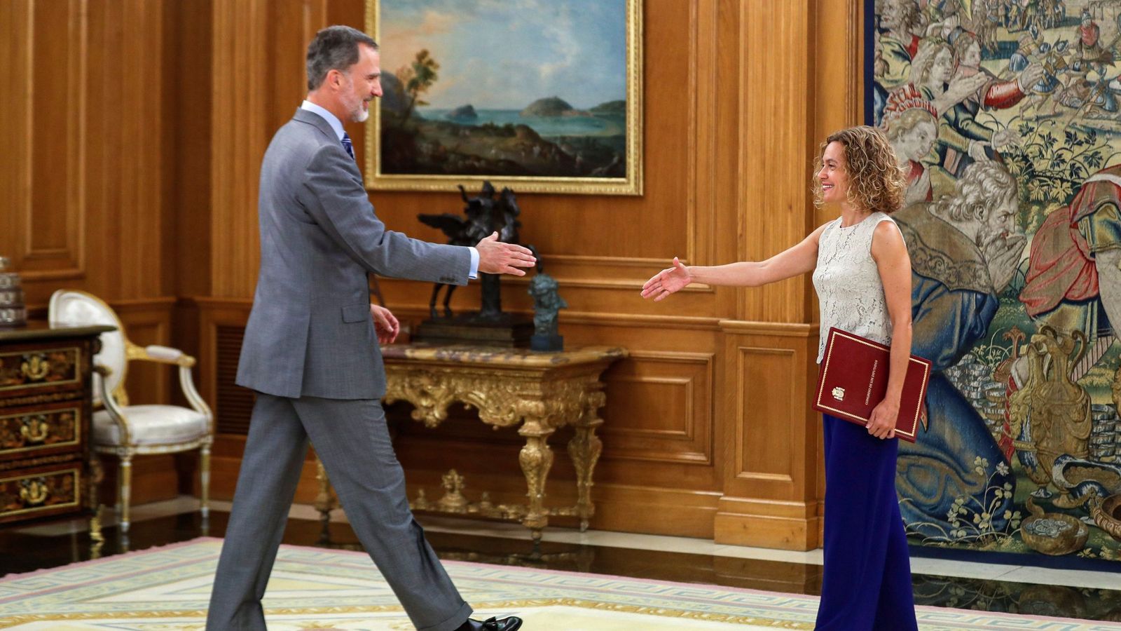 Foto: Felipe VI recibe a la presidenta del Congreso el pasado julio en Zarzuela. (EFE)