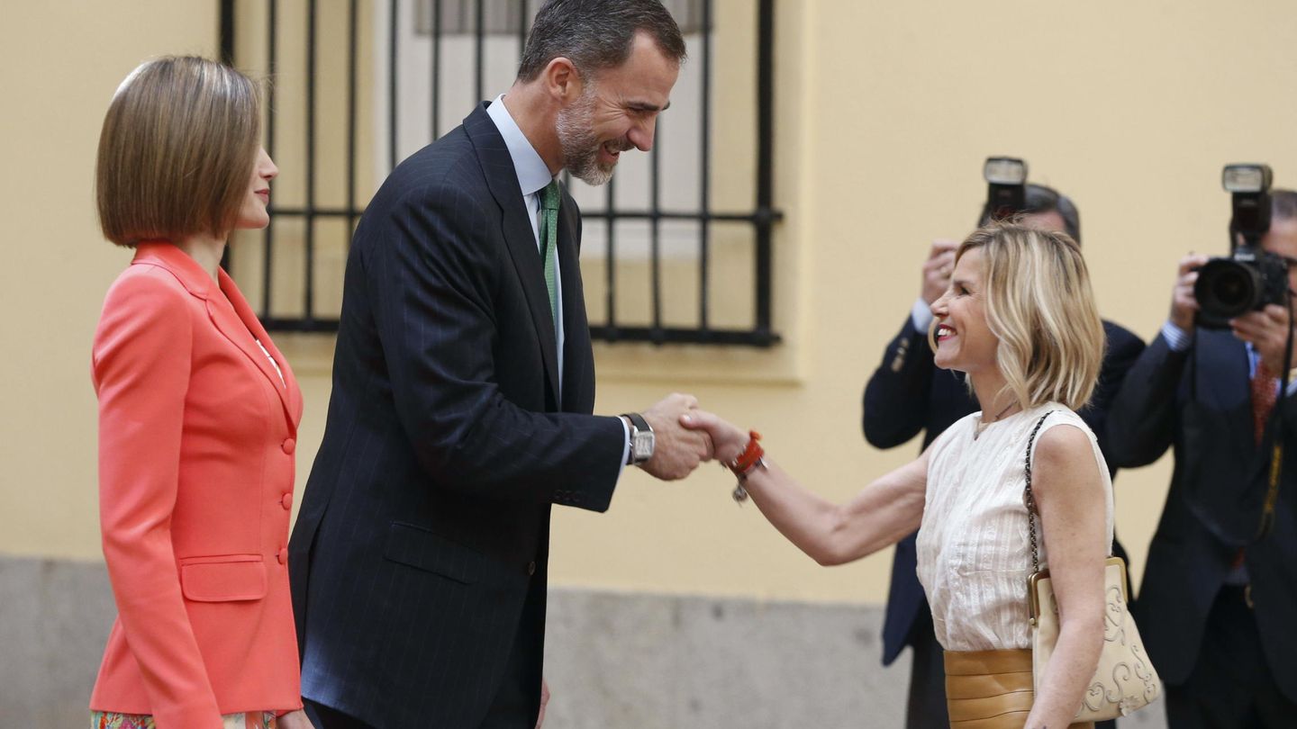 Los Reyes con Eugenia Martínez de Irujo. (EFE)